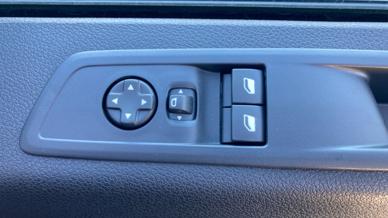 Vauxhall Vivaro L2 Diesel 2.0 Turbo D 145 Prime H1 Double Cab